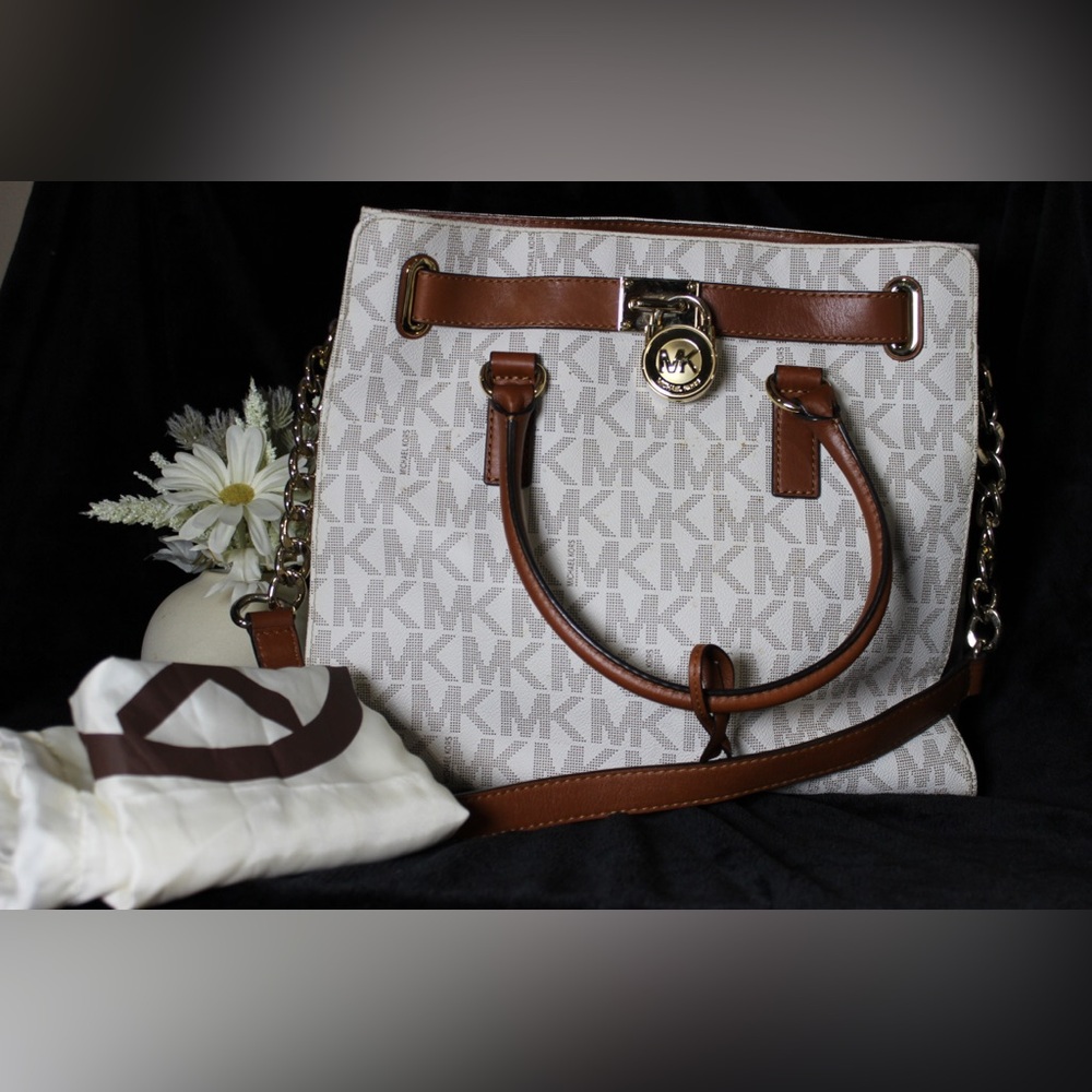 Authentic Michael Kors Hamilton Large Satchel with Dustbag